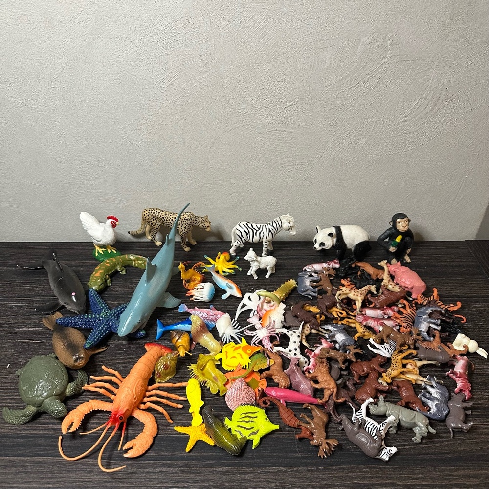 Ocean and Land Animals Miniature Figurines 2lb lot of 85+ figures toys